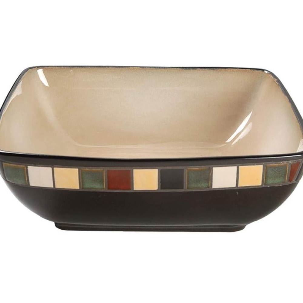 Home trends serving bowl. 10” square.